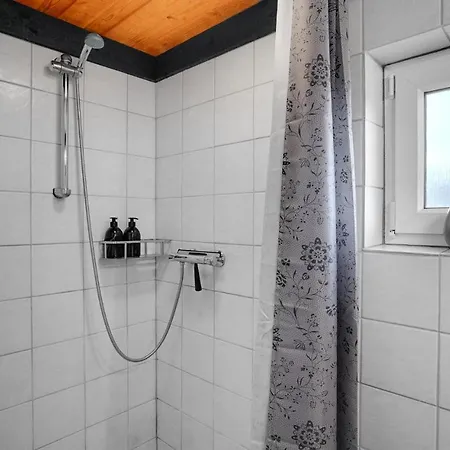 Hébergement de vacances Stunning In With 2 Bedrooms *